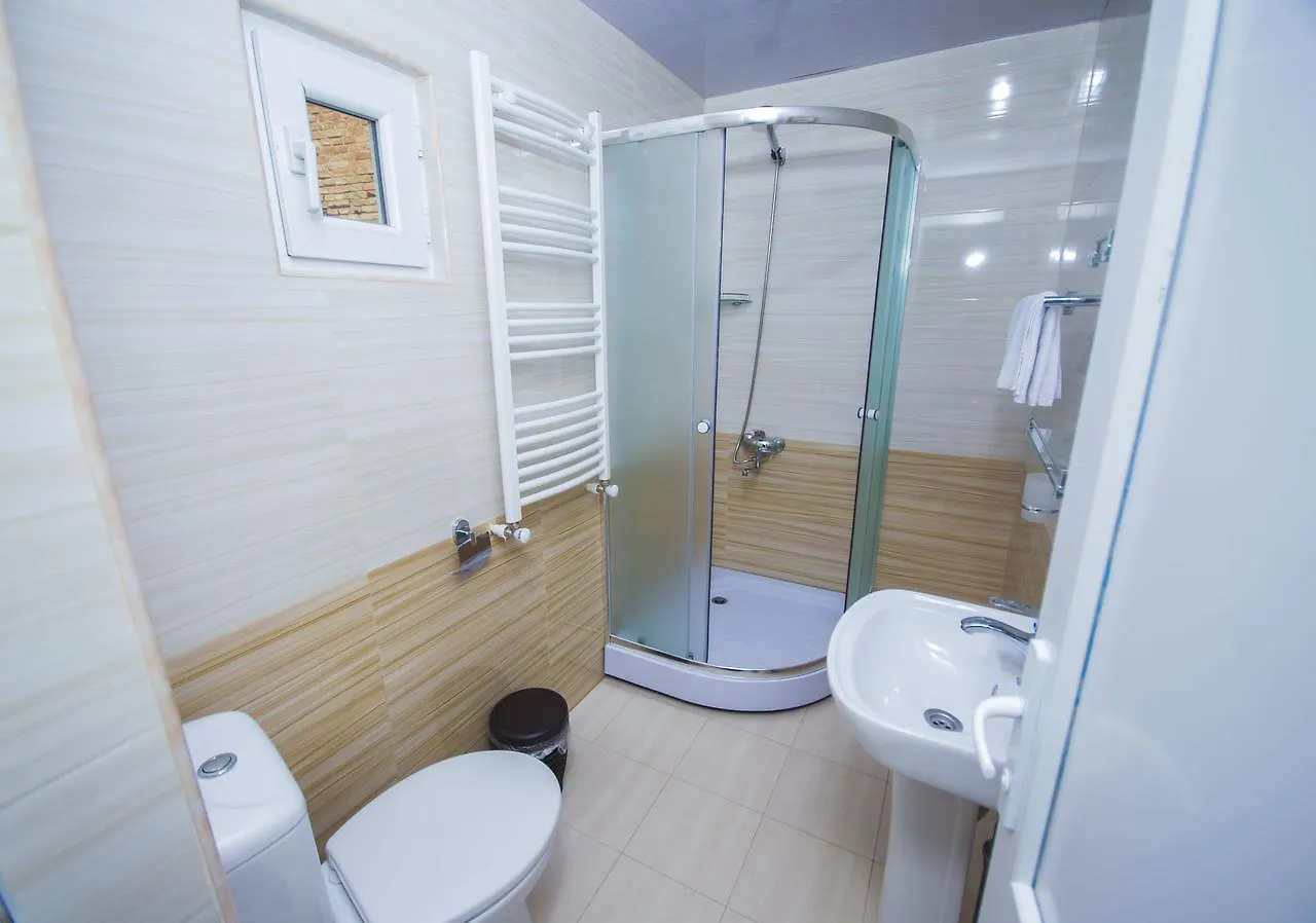 טביליסי Hotel Qvevri